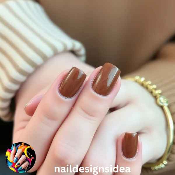 . Combine your nails with neutral-colored clothing, such as camel, cream, or beige, for a laid-back, everyday vibe