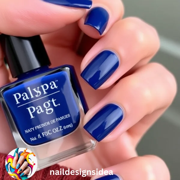 Navy nails provide countless options for any occasion, whether you're dressing up for a formal gathering, keeping things casual, or searching for the ideal seasonal manicure. 