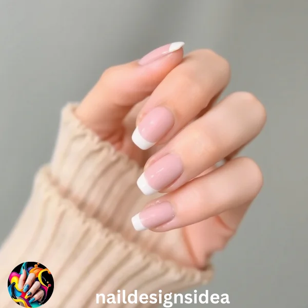 Neutral bases, such as soft pinks, beiges, and nudes, are key to this manicure’s success. 