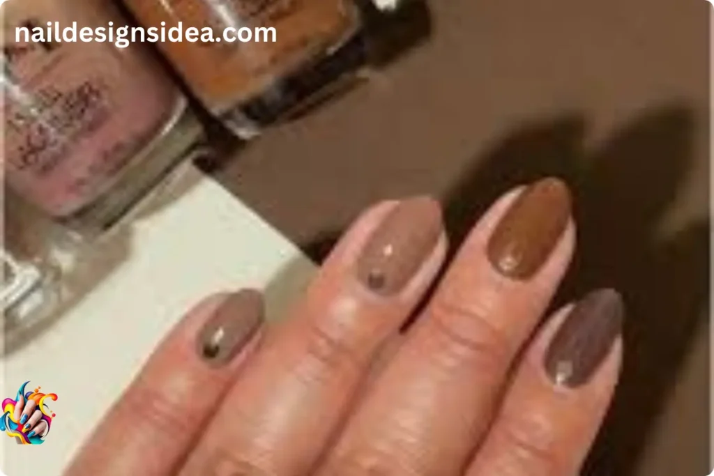 Mocha Mousse με Glitter Half-Moons